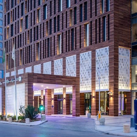 Doubletree Suites By Hilton - Riyadh Financial District Exterior photo