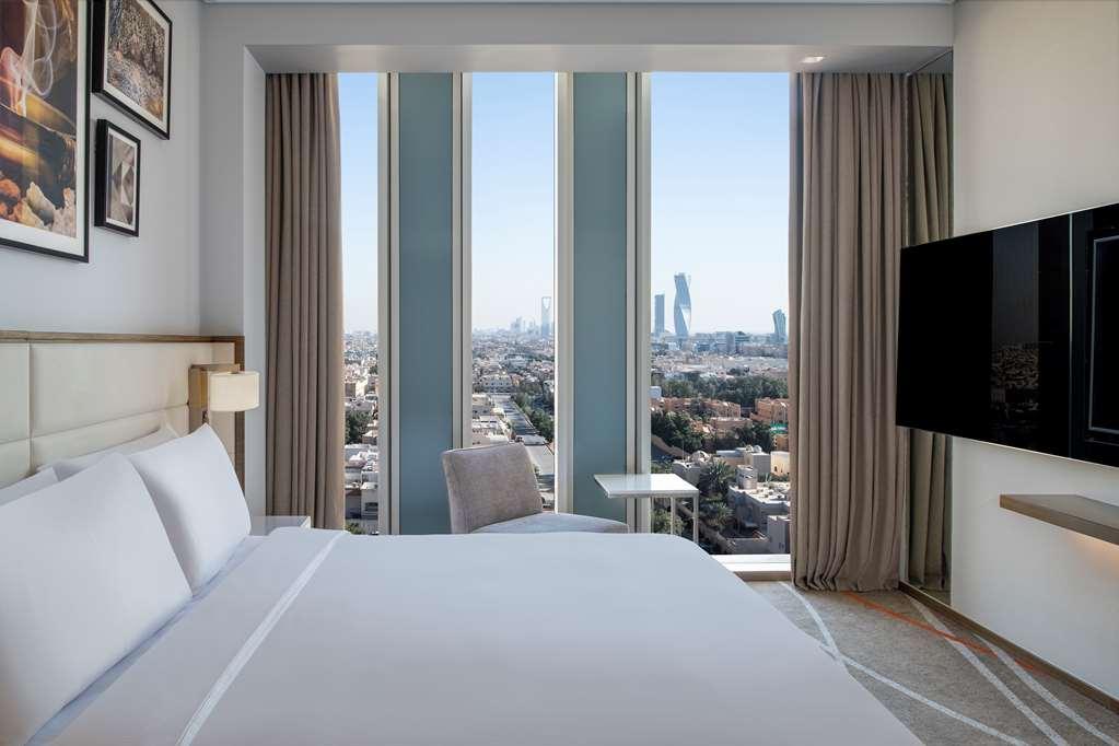 Doubletree Suites By Hilton - Riyadh Financial District Room photo